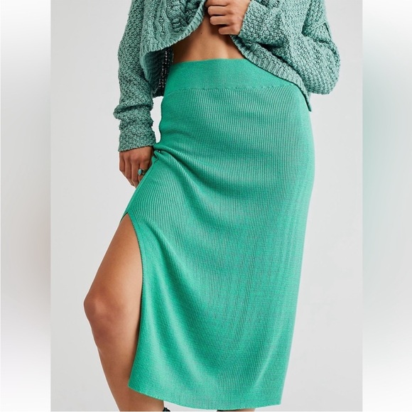 Free People Golden Hour Midi Skirt | Size L | NWT | Green Knit Ribbed - Picture 4 of 11